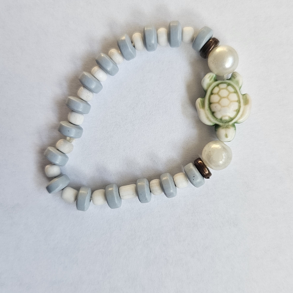 Turtle Beaded Bracelet in Blue and White